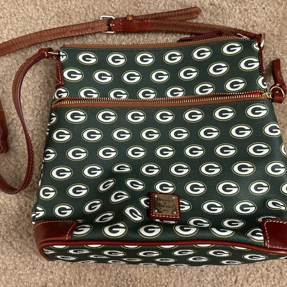 Dooney & Bourke Green Bay Packers Crossbody Bag -Authentic - Picture 1 of 6